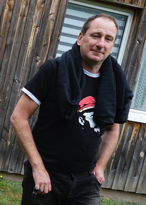STATIONSHUS - T-Shirt - Christian